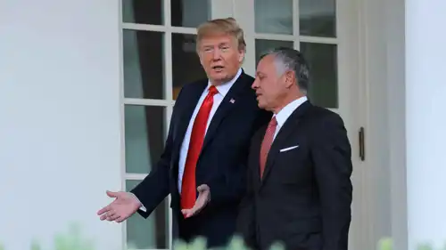 ملك الأردن عبدﷲ الثاني في لقاء سابق مع الرئيس الأمريكي دونالد ترامب.