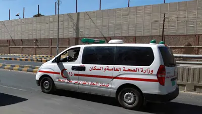 سيارة إسعاف يمنية