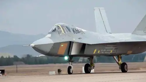 طائرة مقاتلة من طراز (قآن)