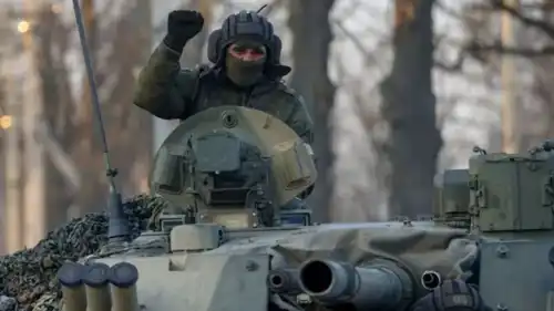 عسكري روسي في دونباس