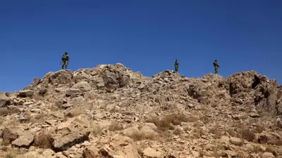 جنود لبنانيون على الحدود مع سوريا