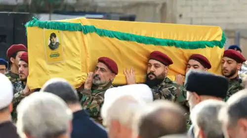 جانب من تشييع جثمان هيثم طبطبائي