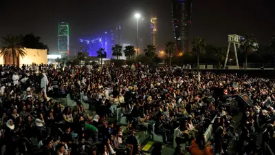 الحفل الفني من دون مطرب 