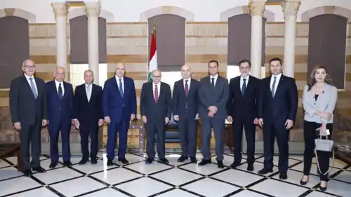 لقاء نواف سلام مع نواب بيروت