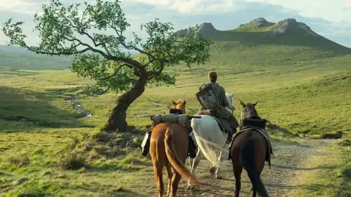 مشهد من مسلسل "فارس الممالك السبع"