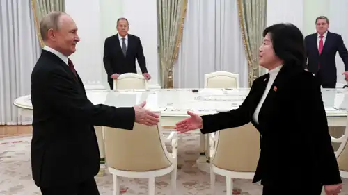 خلال لقاء بوتين بوزيرة خارجية كوريا الشمالية