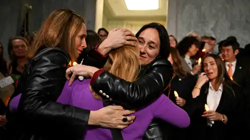 ضحايا إبستين يحتفلن بالقرار