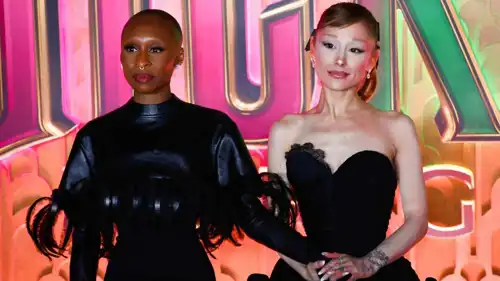  سينثيا إريفو وأريانا غراندي 