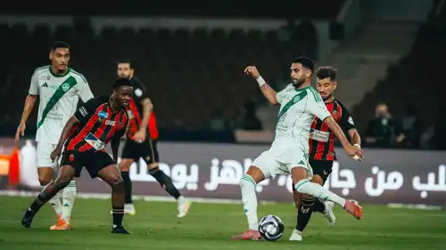 الأهلي والرياض في الدوري السعودي