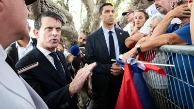 وزير الخارجية الفرنسي في كاليدونيا الجديدة