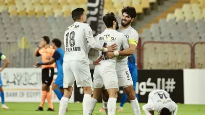 علي جبر يحتفل بهدف بيراميدز في شباك سموحة