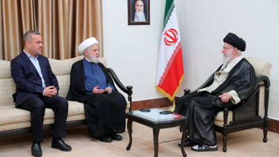 لقاء خامئني ونائب الأمين العام لمليشا حزب الله 