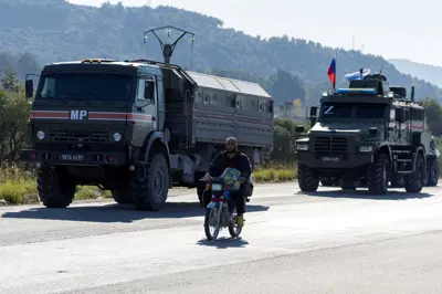 رتل عسكري روسي عند قاعدة حميميم في سوريا