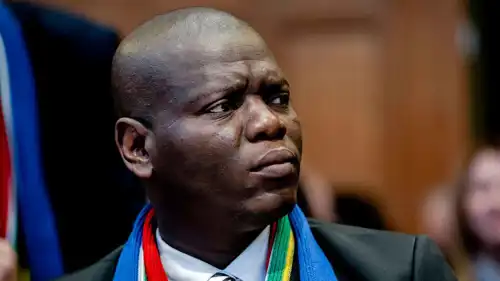 وزير خارجية جنوب أفريقيا رونالد لامولا