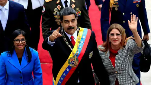 نيكولاس مادورو مع زوجته سيليا فلوريس