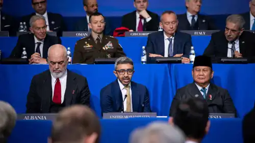 الشيخ عبد الله بن زايد في اجتماع "مجلس السلام"