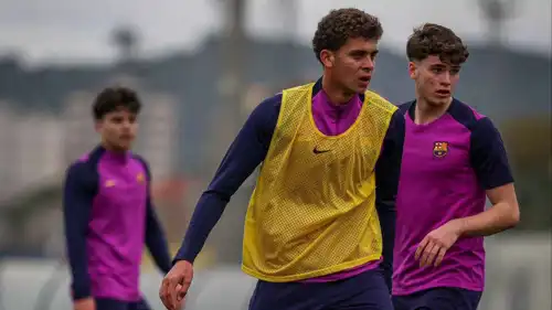 حمزة عبدالكريم في تدريب برشلونة