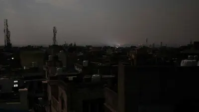 انقطاع الكهرباء بعد انفجارات في جامو بكشمير