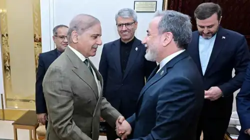 عباس عراقجي في باكستان