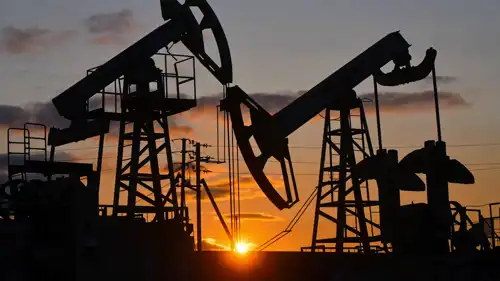 مضخات نفط خارج ألميتيفسك في جمهورية تتارستان، روسيا