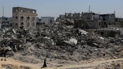 آثار الدمار جراء القصف المستمر في غزة