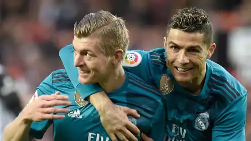 توني كروس ورونالدو قادا ريال مدريد للعديد من الألقاب