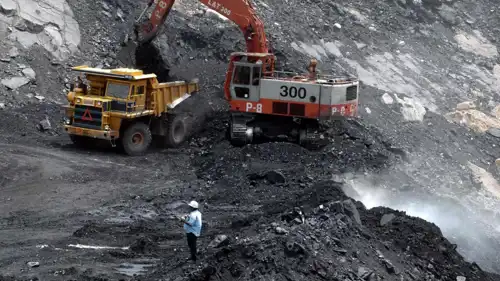 أحد مواقع استخراج المعادن في الهند