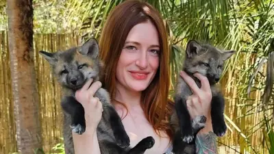 ميكايلا راينز