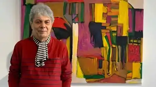 الفنان التشكيلي والناقد السوري أسعد عرابي