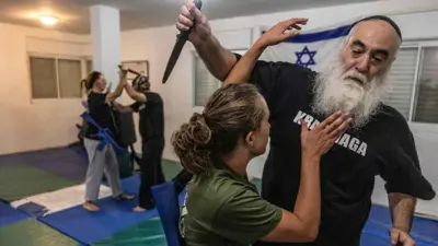 مستوطنون في الضفة الغربية المحتلة يتدربون على "كراف ماغا"