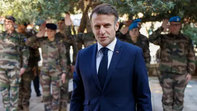 ماكرون خلال زيارته لبيروت 