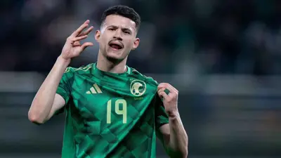 عبد الله الحمدان يحتفل بأهدافه في شباك العراق