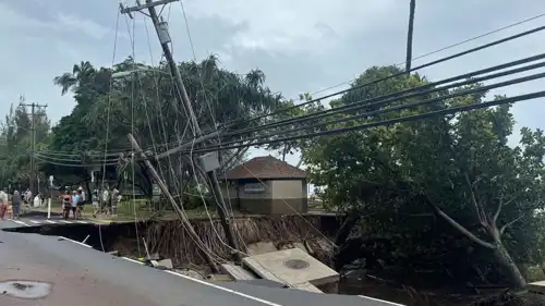 دمار المنازل في هاواي نتيجة العاصفة