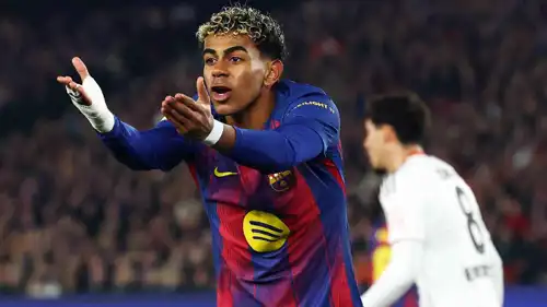 لامين يامال نجم برشلونة