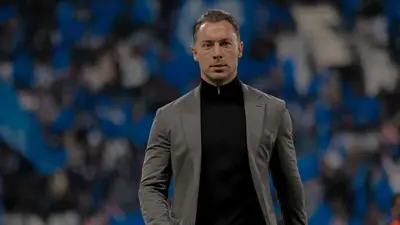 يايسله مدرب الأهلي السعودي