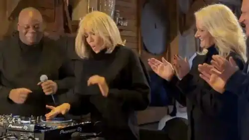 بريجيت ماكرون في ديزني لاند باريس