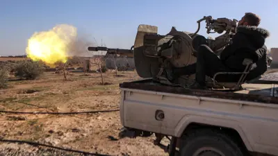 لقطة سابقة لمقاتل من فصيل يوالي تركيا