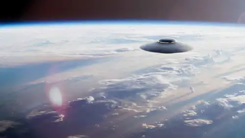 كائنات فضائية (تعبيرية)