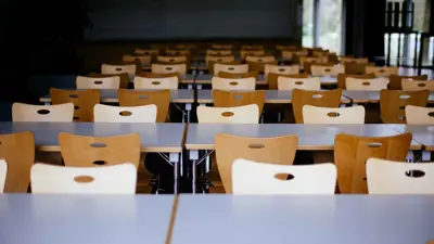 مقاعد الدراسة 