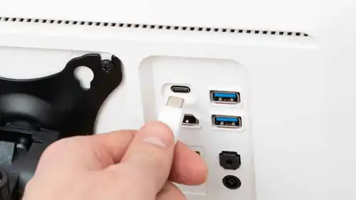  منافذ USB في الشاشات