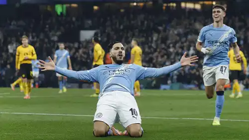 مانشستر يونايتد يكتسح دورتموند