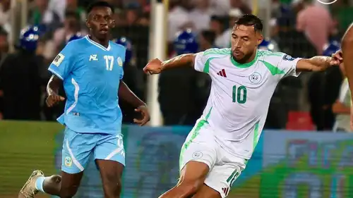 يوسف بلايلي في مباراة الجزائر ضد الضومال
