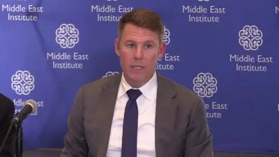 مايكل مولروي مساعد وزير الدفاع الأمريكي السابق 