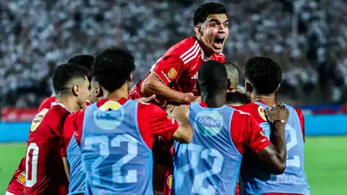 فرحة لاعبو الأهلي بالهدف الثاني في شباك الزمالك
