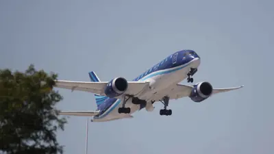 طائرة تابعة للخطوط الجوية الأذرية