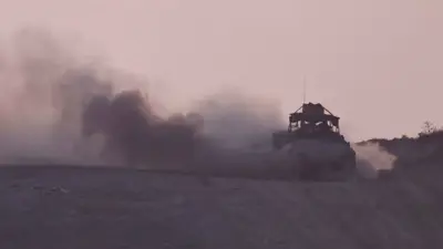 ناقلة جنود إسرائيلية مدرعة في غزة