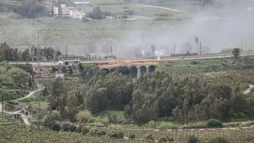 غارة إسرائيلية تستهدف  جسر القاسمية جنوبي لبنان