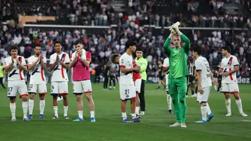 لاعبو باريس سان جيرمان