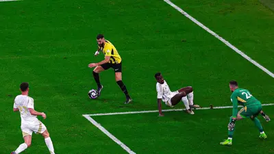 بنزيما في مباراة الاتحاد والنصر