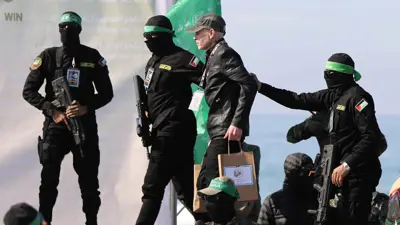 من عملية تسليم الرهينة الإسرائيلي سيغال